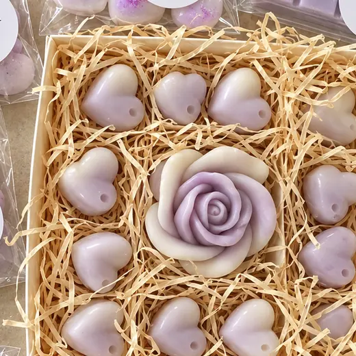 Lilac rose and heart wax melts in a gift box